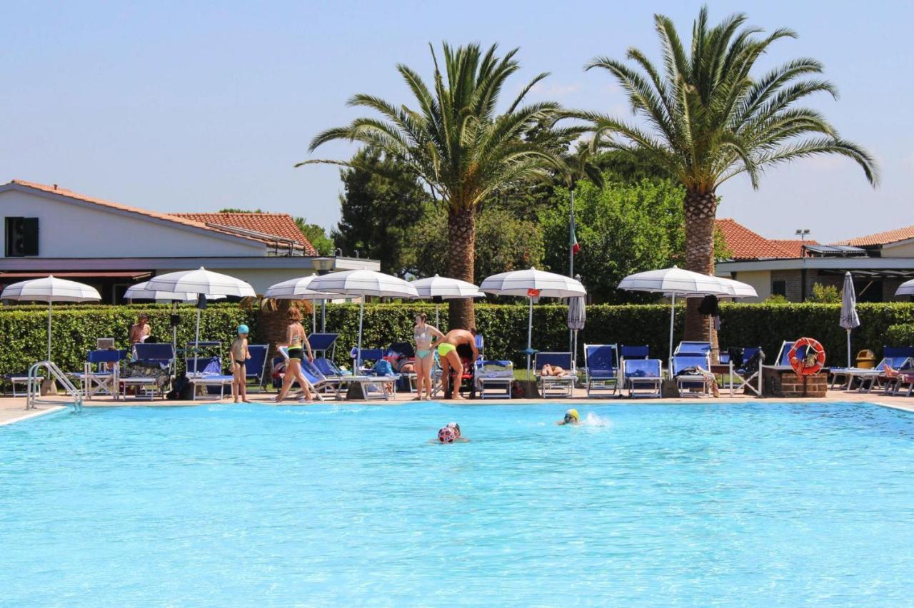 מרינה די צ'צ'ינה Apartment La Cecinella In Cecina Mare מראה חיצוני תמונה