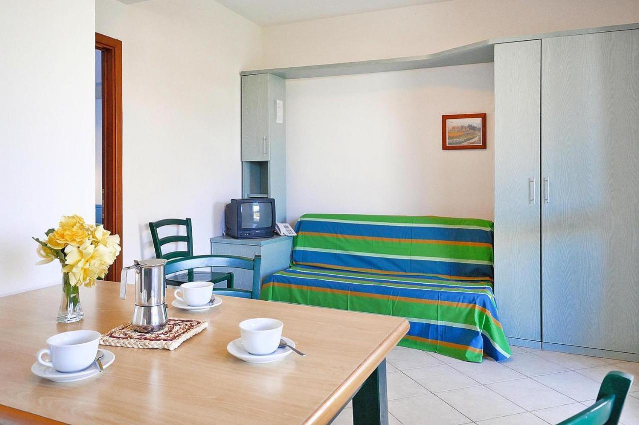 מרינה די צ'צ'ינה Apartment La Cecinella In Cecina Mare מראה חיצוני תמונה